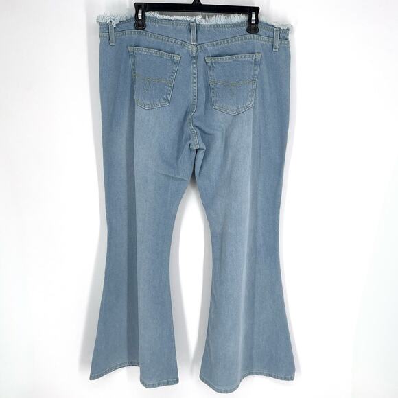 Paris Blues Juniors Frayed Waist Denim Bellbottom Flare Jeans SZ 19 Light Blue - Picture 5 of 9
